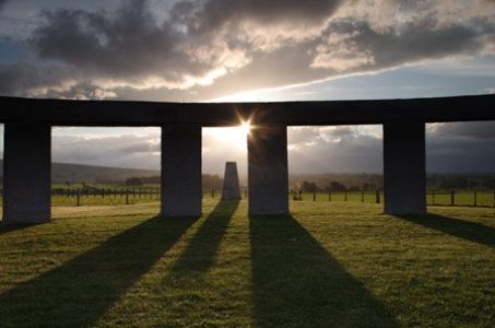 equinox_sunset_NZStonehengejpg